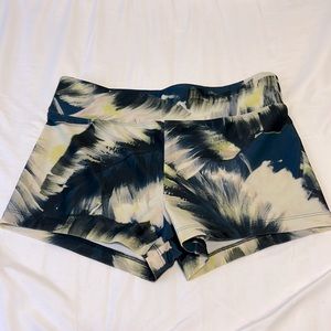 Oysho Fitness Shorts